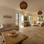 Seabreeze House By The Sea By Andros Collection 别墅