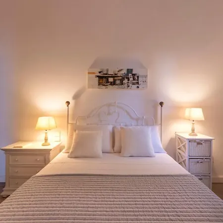 Seabreeze House By The Sea By Andros Collection Villa Piso Gialia